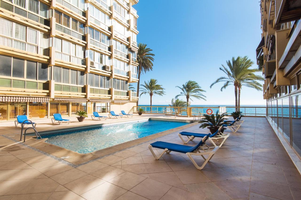Rentandhomes Beachfront Marbella Center Luaran gambar